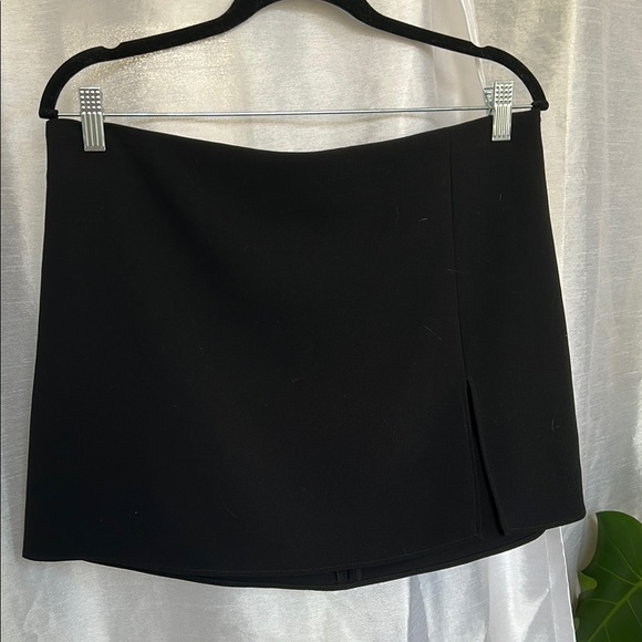 Zara Dresses & Skirts - Zara Black Mini Skirt